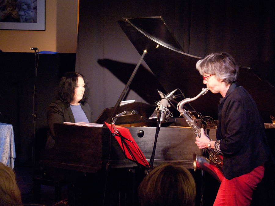 Bild mit Marion Schwan und Amelie Zapf in Concert